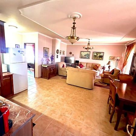 Central Tirana Flat Near Bazaar المظهر الخارجي الصورة