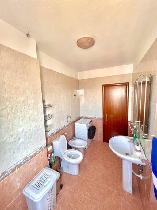 Central Tirana Flat Near Bazaar المظهر الخارجي الصورة