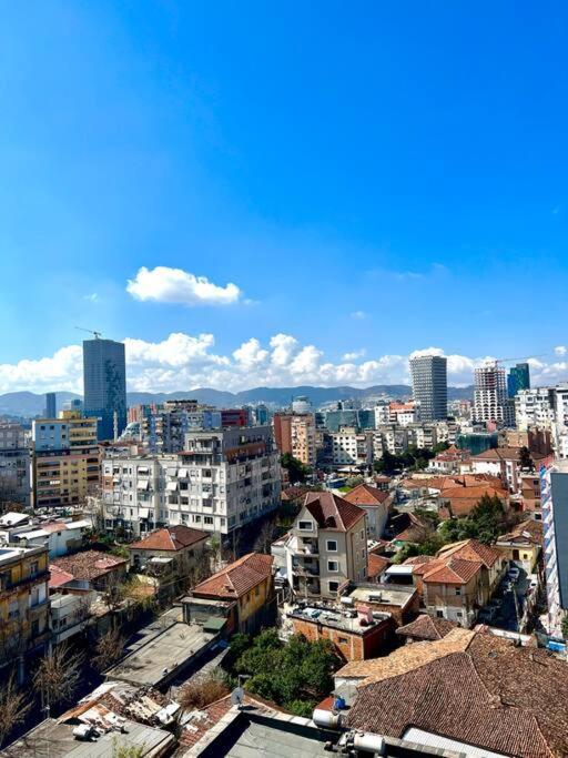 Central Tirana Flat Near Bazaar المظهر الخارجي الصورة